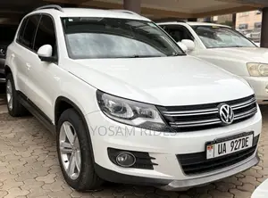 Volkswagen Tiguan R-Line 4dr SUV (2.0L 4cyl Turbo 6A) 2014 White