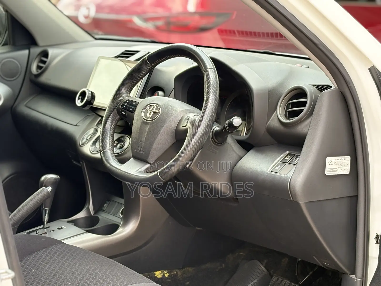 Toyota Vanguard 2012 White