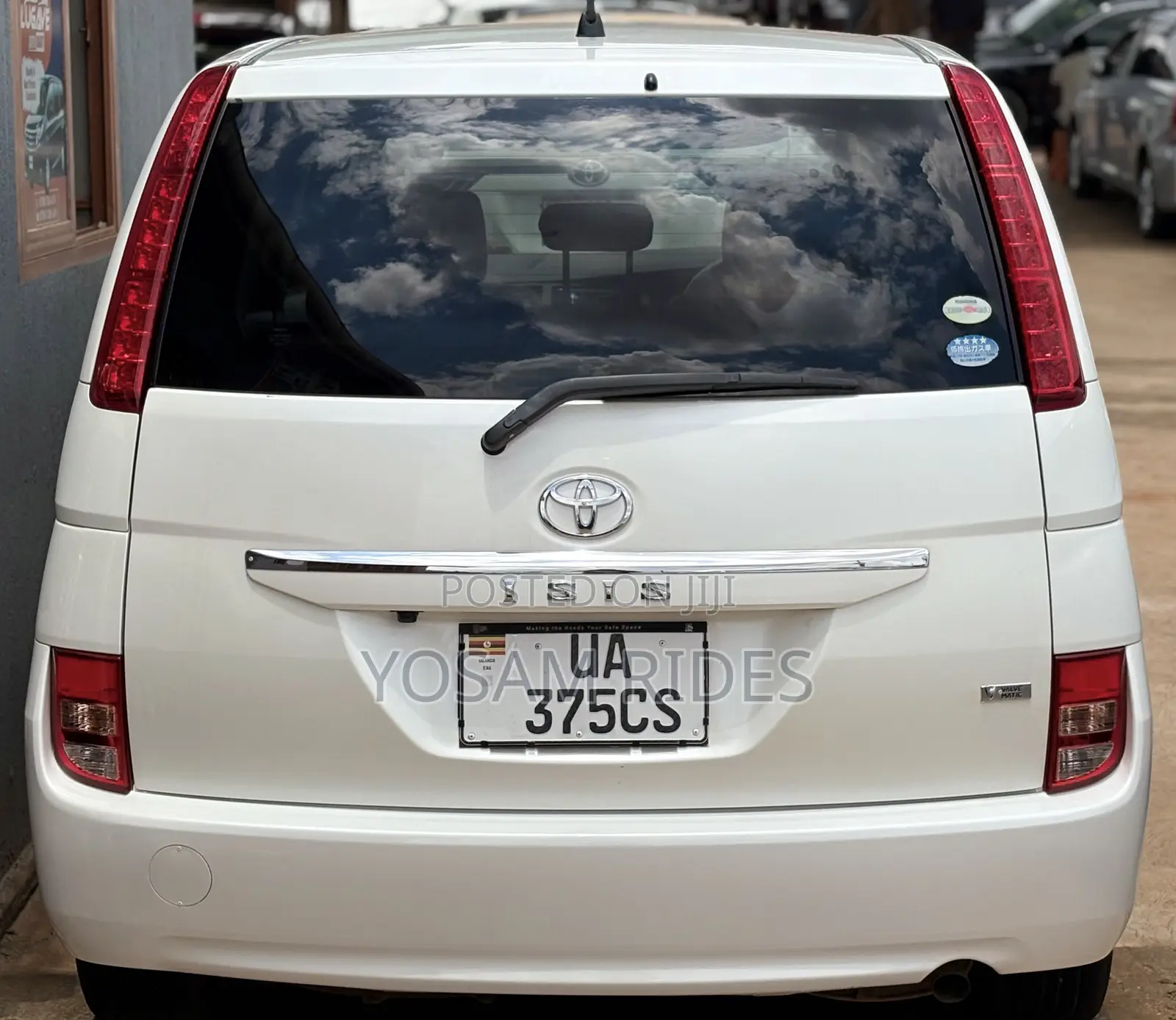 Toyota ISIS 1.8 G 2WD 2012 White
