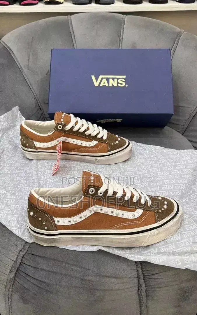 VANS Sneakers
