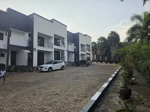 4bdrm Shared Apartment in Muyenga, Central Division for rent