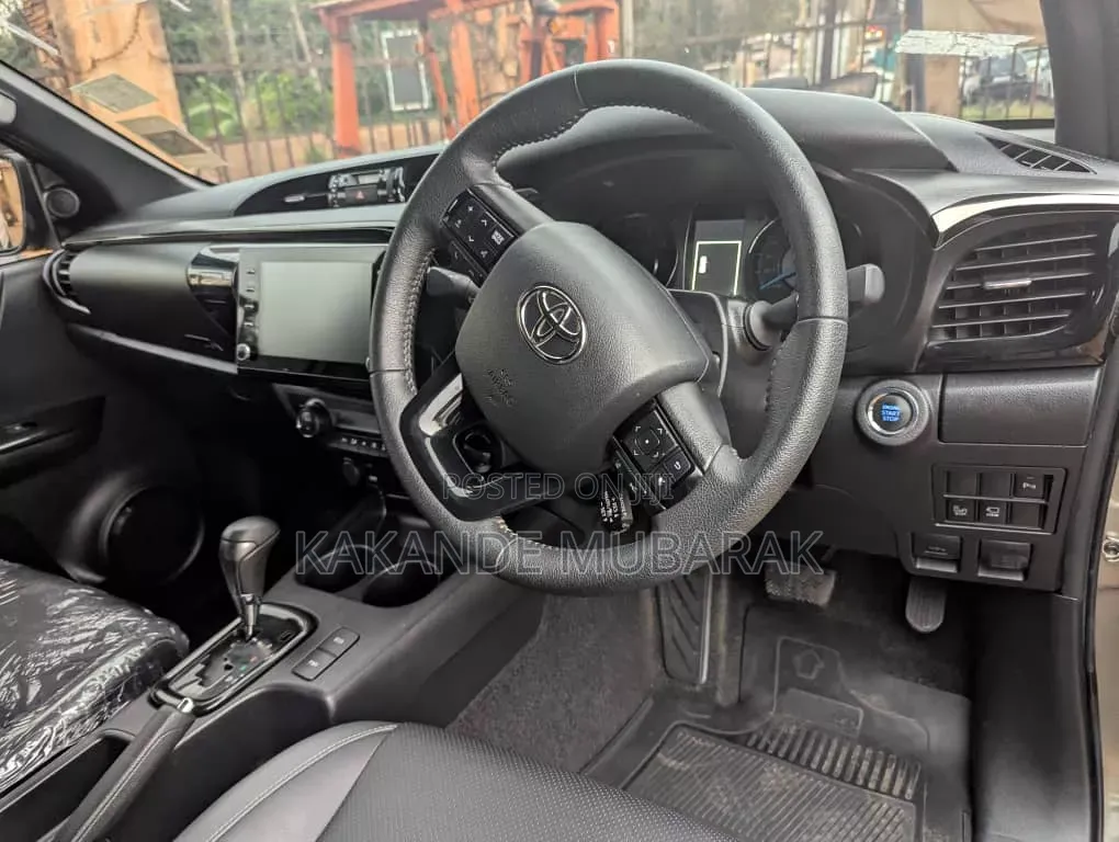Toyota Hilux Revo Double Cab Deisel 2.8 AWD 2018 Green