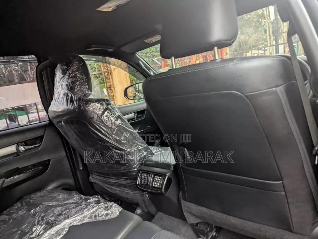 Toyota Hilux Revo Double Cab Deisel 2.8 AWD 2018 Green