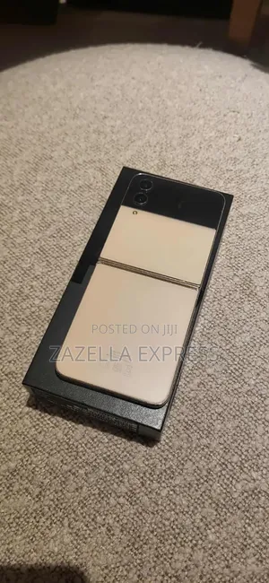 New Samsung Galaxy Z Flip4 512 GB Blue