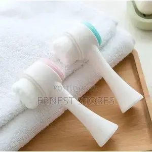 Facial Cleansing Brush
