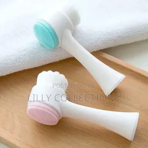 Facial Cleansing Brush