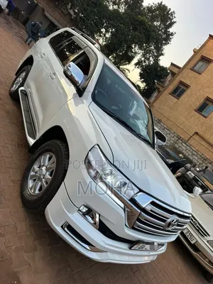 Toyota Land Cruiser Prado 2016 White