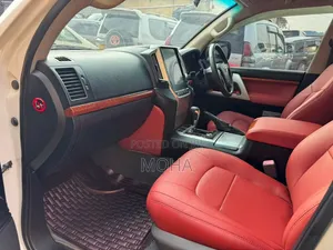Toyota Land Cruiser Prado 2016 White