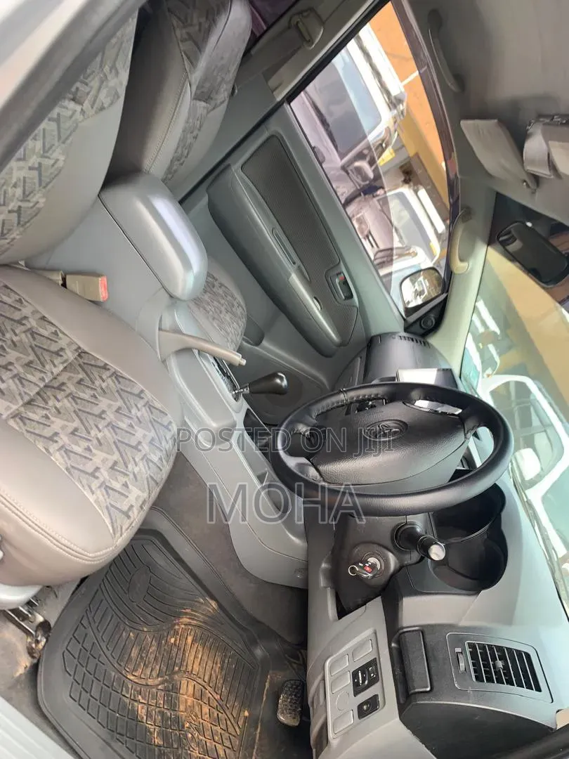 Toyota Hilux 3.0 D-4D 4x4 2015 Silver