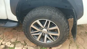 Toyota Hilux 3.0 D-4D 4x4 2015 Silver