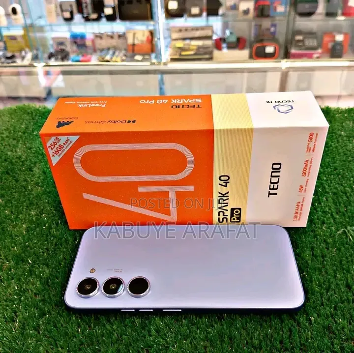 Tecno Spark 40 Pro 256 GB White