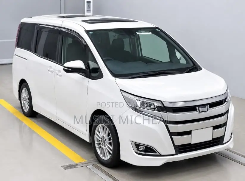 Toyota Noah 2.0 FWD (8 Seater) 2018