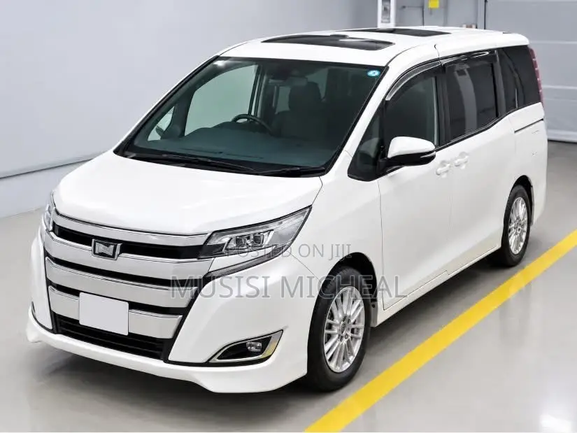 Toyota Noah 2.0 FWD (8 Seater) 2018