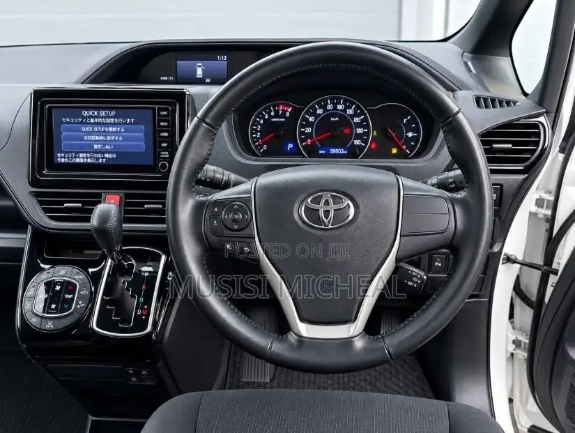 Toyota Noah 2.0 FWD (8 Seater) 2018