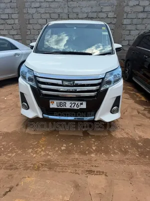 Toyota Noah 2.0 AWD (8 Seater) 2016 White