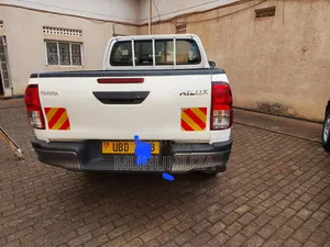 Toyota Hilux 2015 White