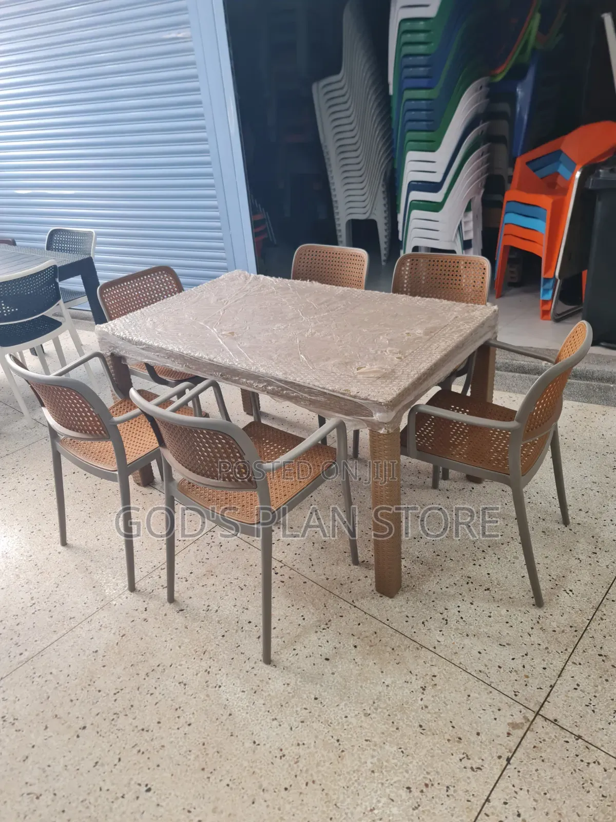 Symmetrical 6 People Plastic Table and Chairs Plastic Table and Chairs