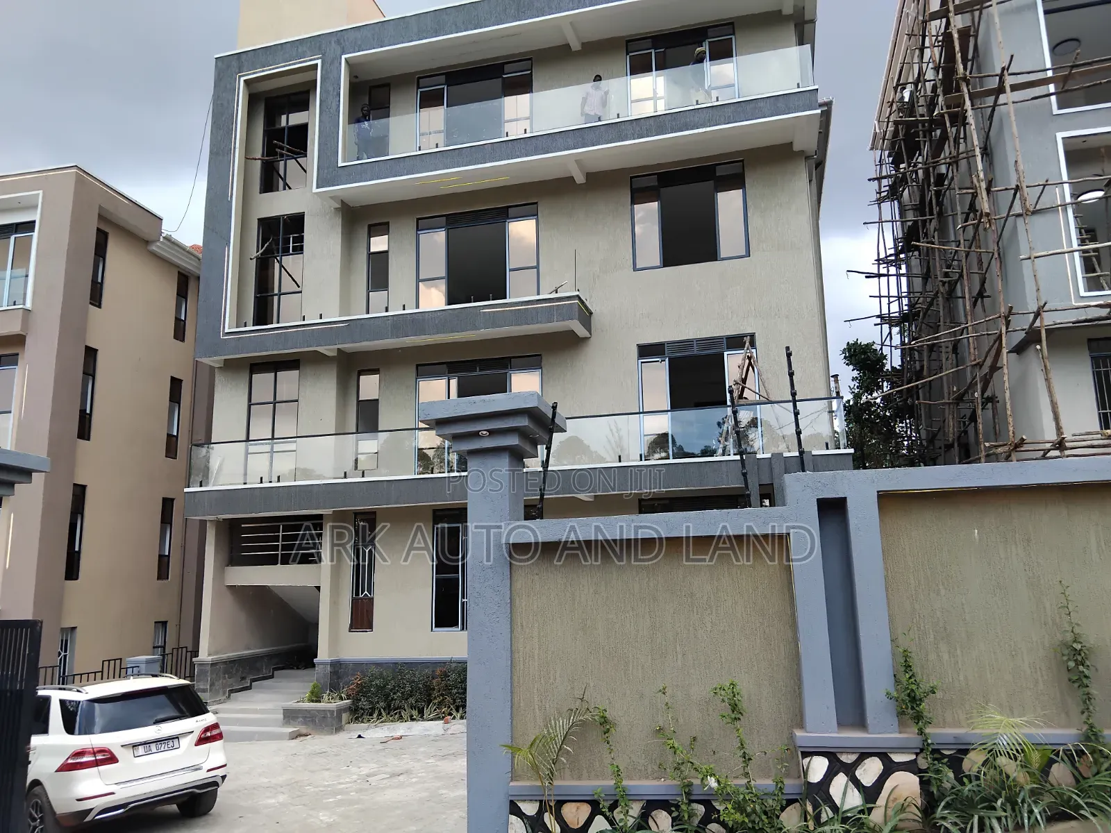 3bdrm Apartment in Kisasi Bahai, Nakawa for sale