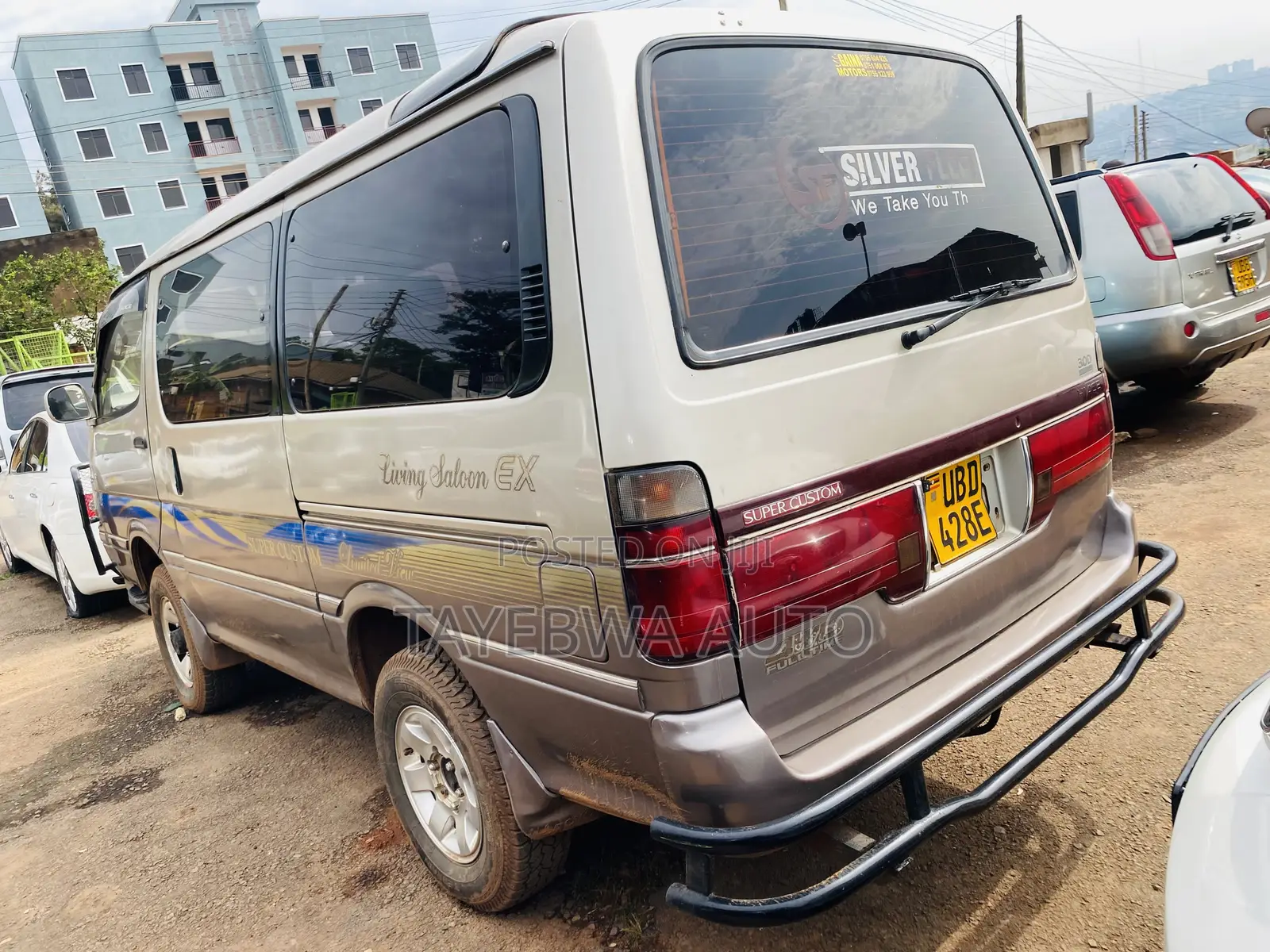 Toyota HiAce 2001 Silver
