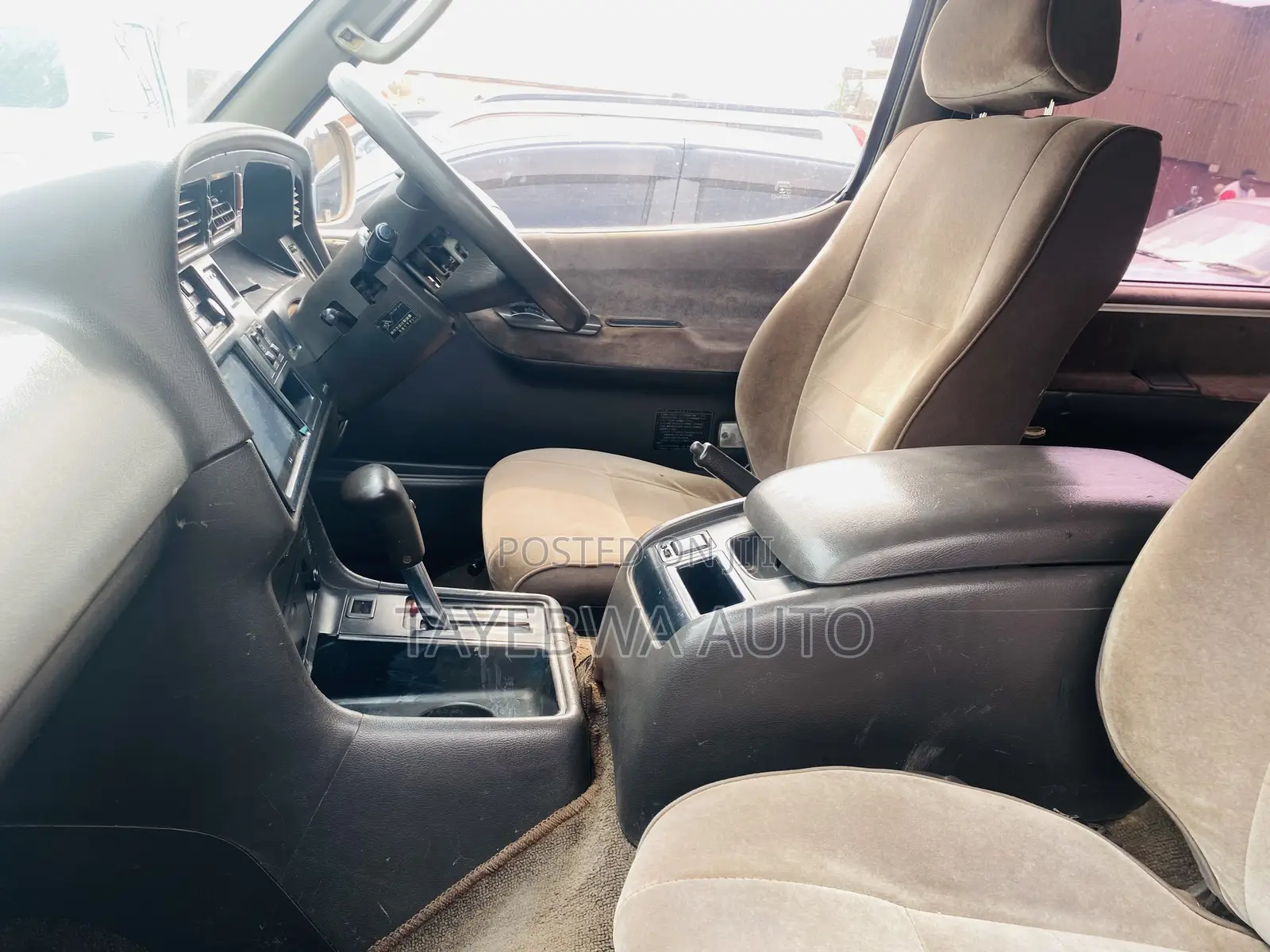 Toyota HiAce 2001 Silver