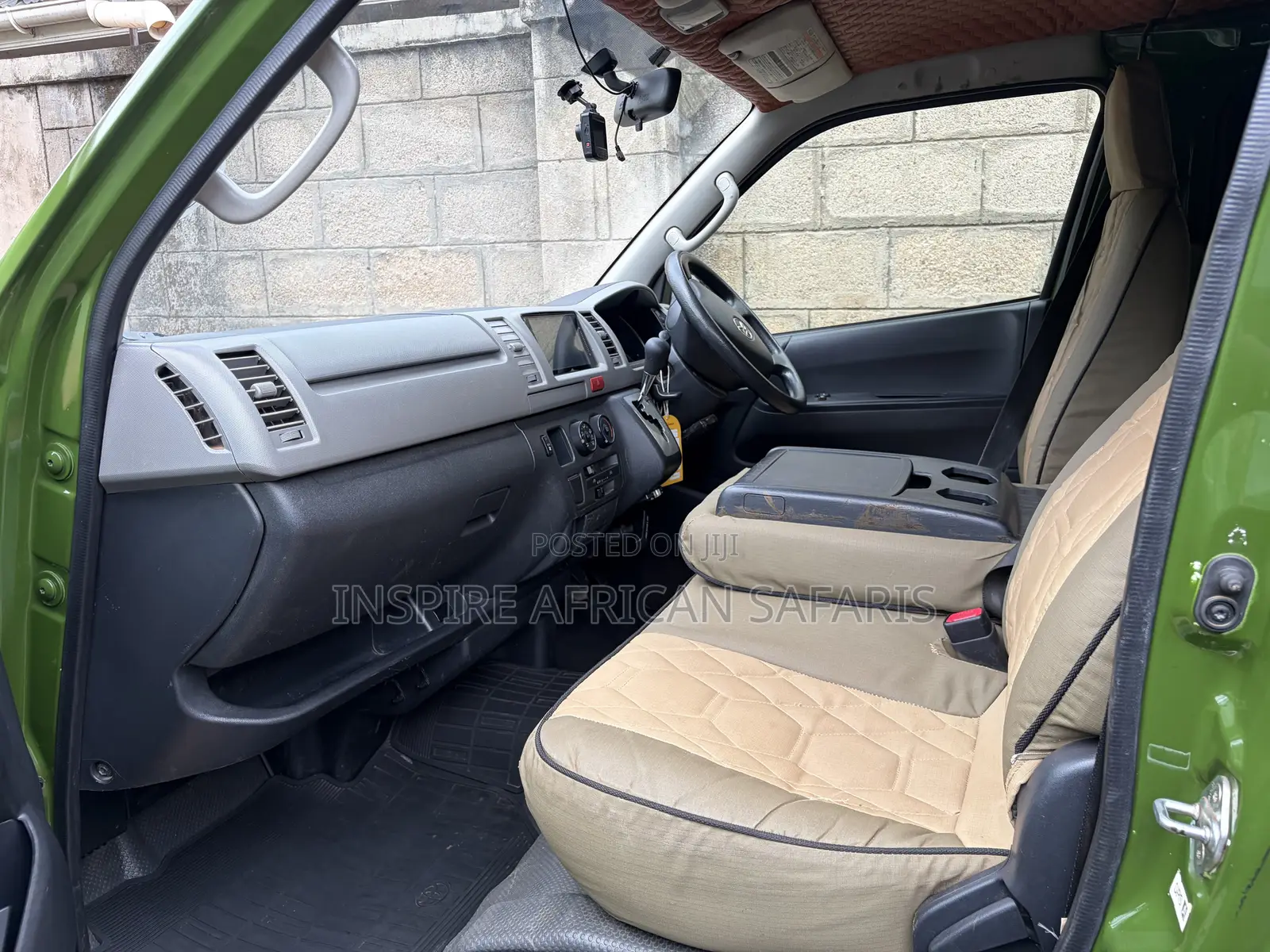 Toyota HiAce 2011 Green