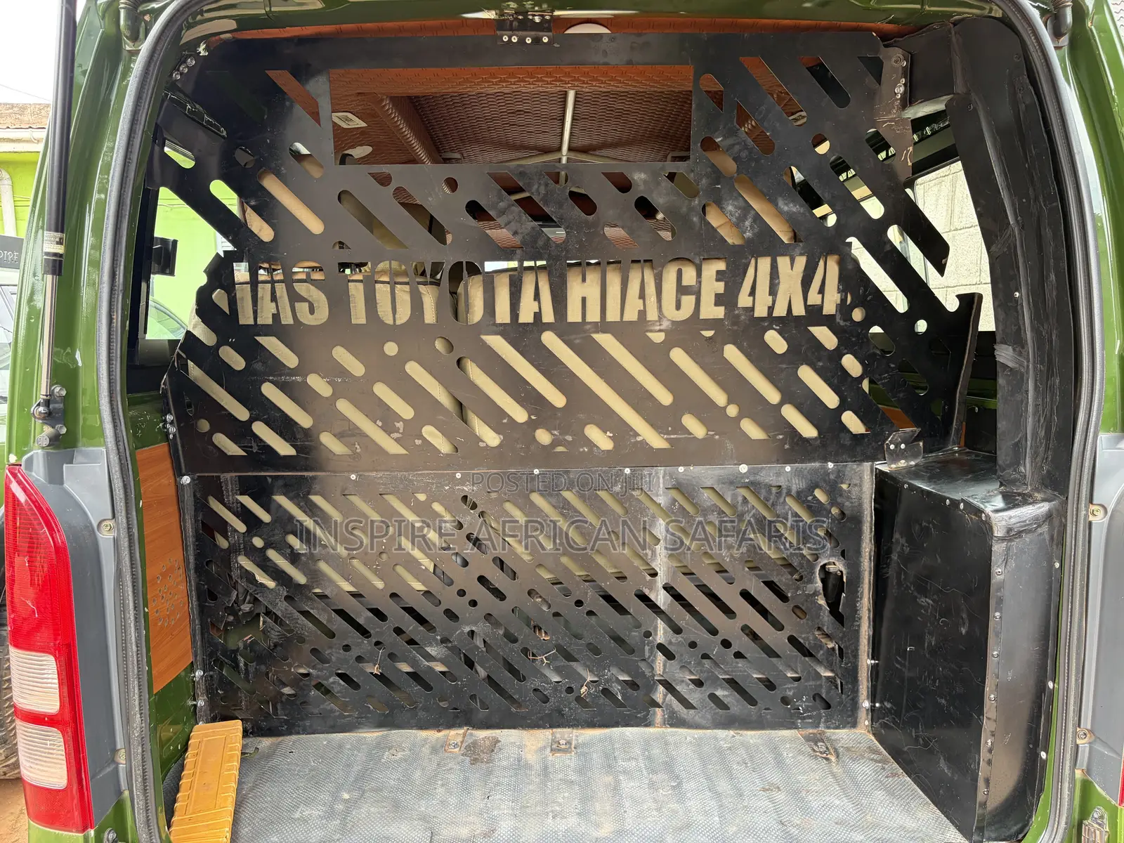 Toyota HiAce 2011 Green