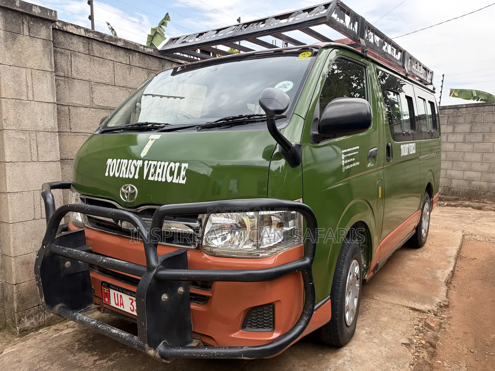 Toyota HiAce 2011 Green
