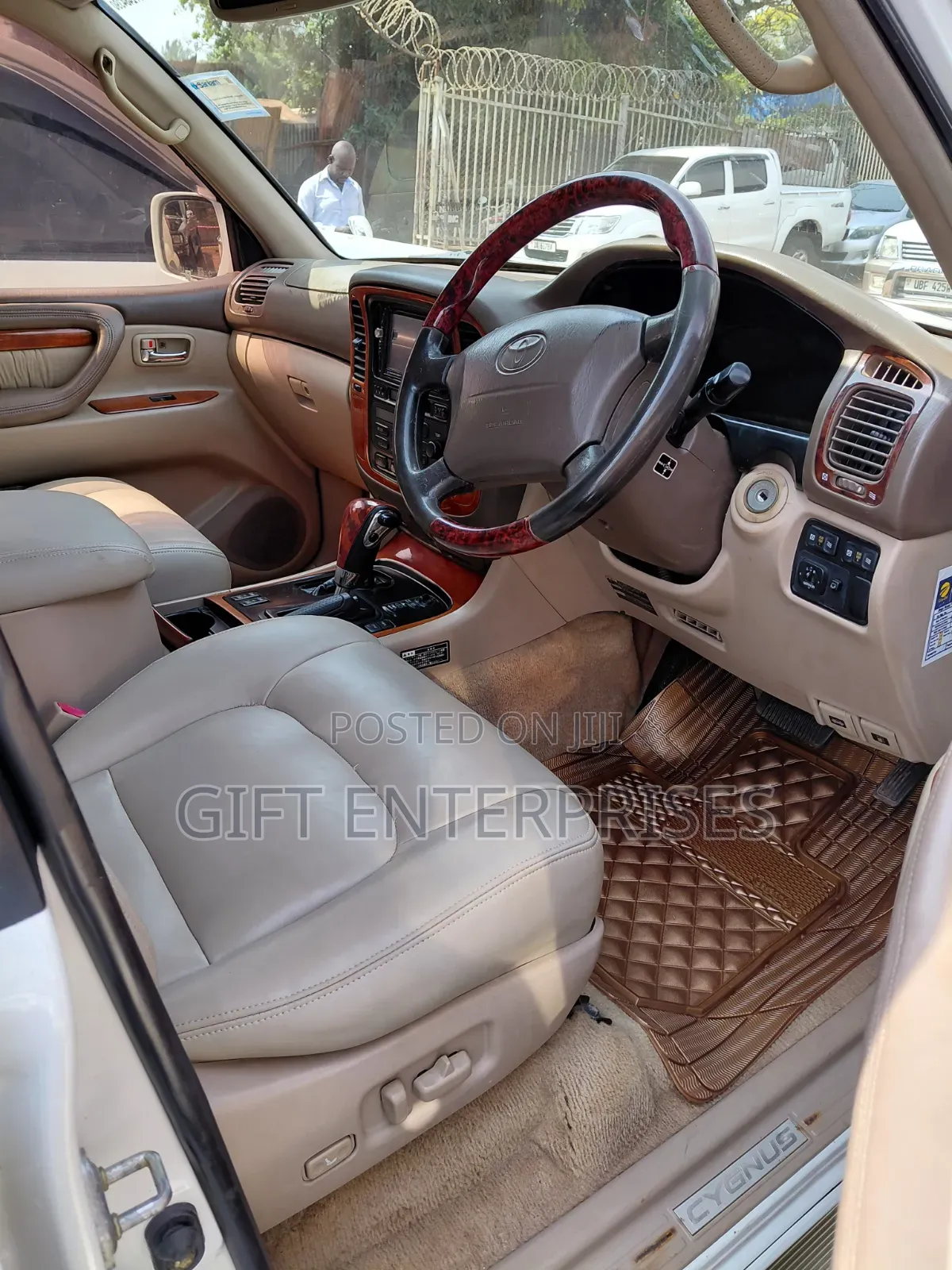 Toyota Land Cruiser Cygnus 4.7 2007 White