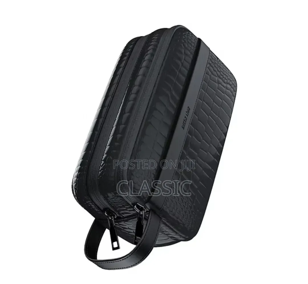 Green Lion Tirana Travel Pouch