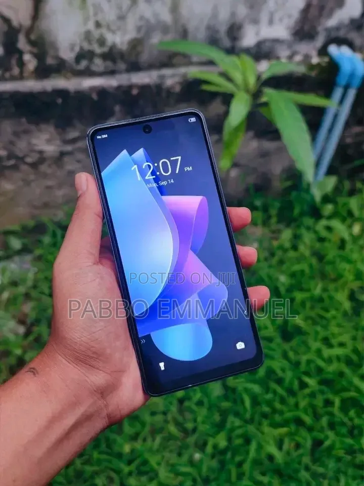 New Tecno Spark 10 Pro 256 GB Silver