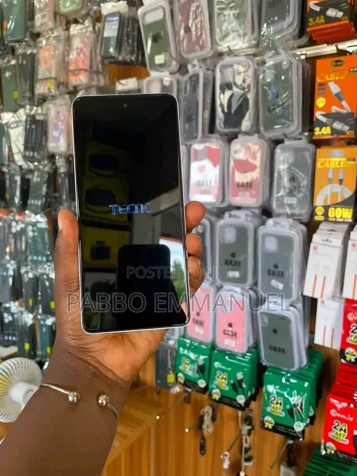 New Tecno Spark 10 Pro 256 GB Silver