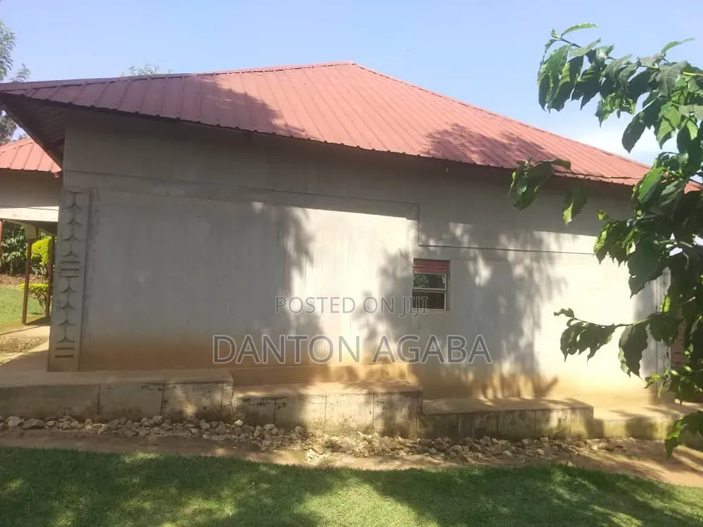 Four Hectares of Land and 4bdrm House in Kamwenge for Sale