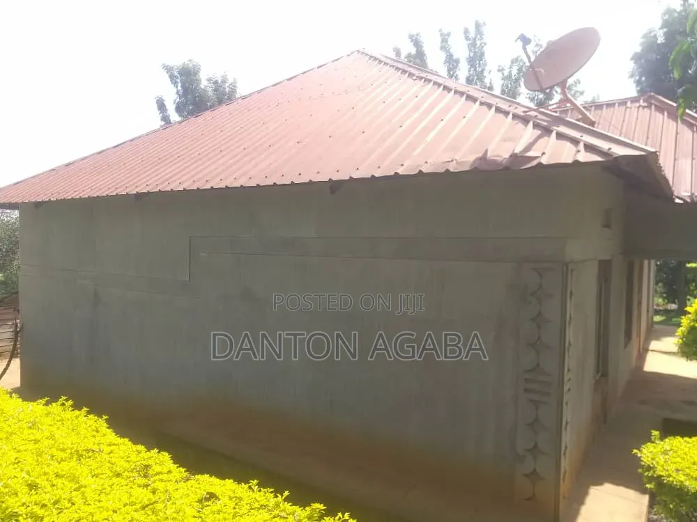 Four Hectares of Land and 4bdrm House in Kamwenge for Sale