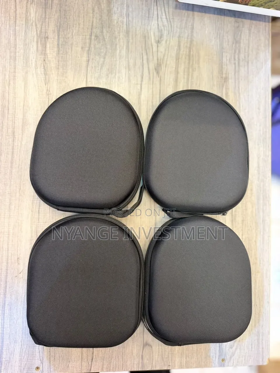 Universal Hard Shell Carrying Headphones Case/Headset Travel Bag