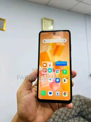 New Infinix Hot 40 Pro 256 GB Gold