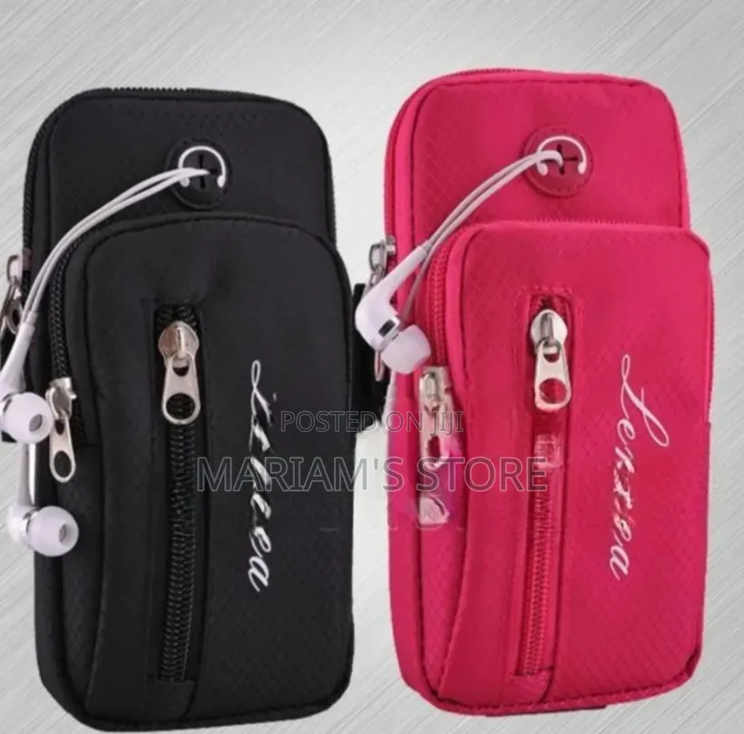 Sports Running Armbands With Zippered Pockets and a Headphone