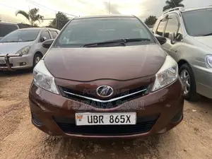 Toyota Vitz 2012 Maroon