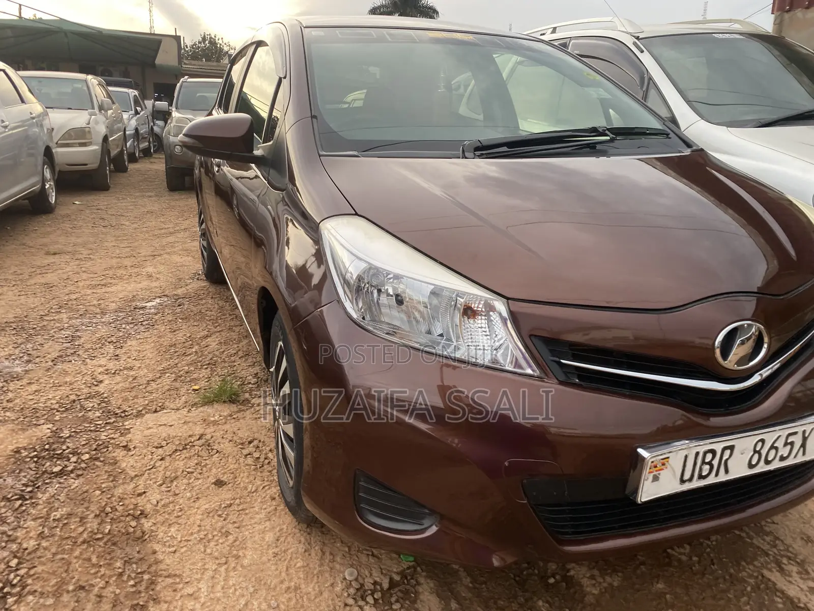 Toyota Vitz 2012 Maroon