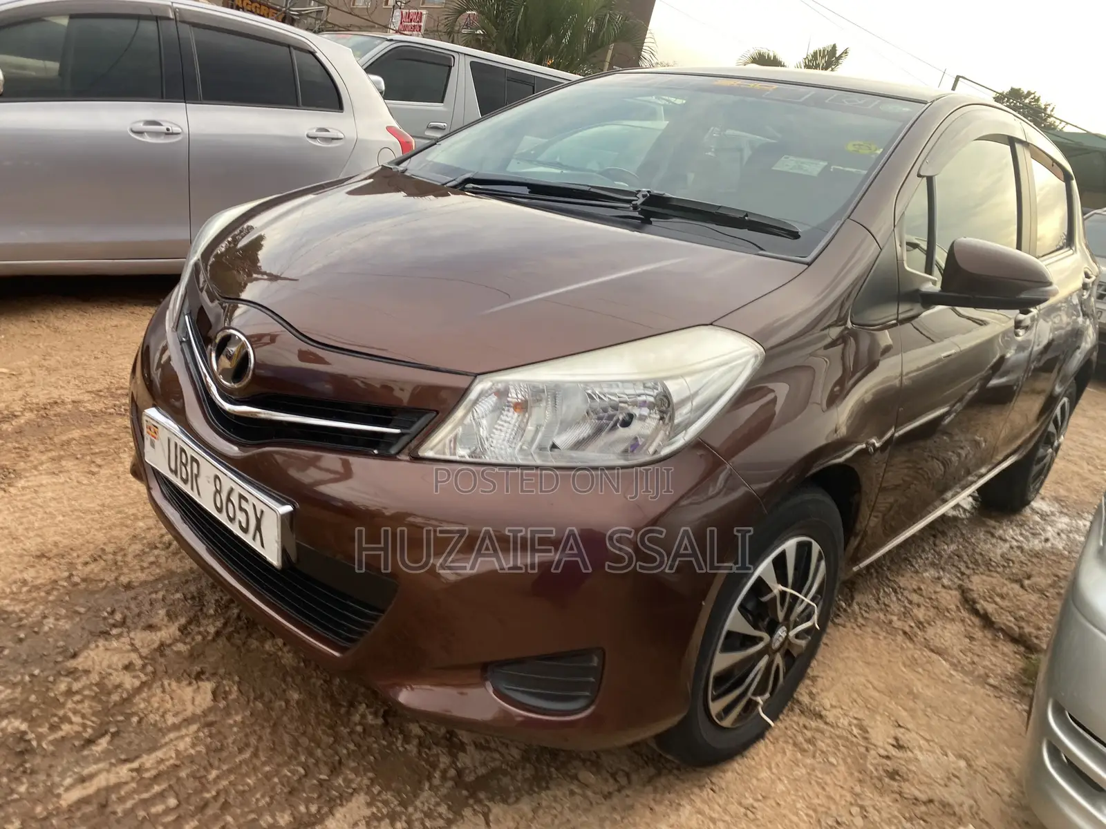 Toyota Vitz 2012 Maroon