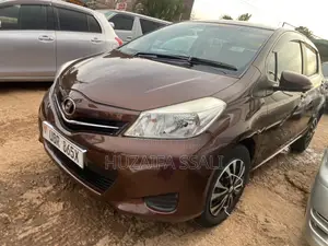 Toyota Vitz 2012 Maroon