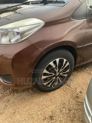 Toyota Vitz 2012 Maroon