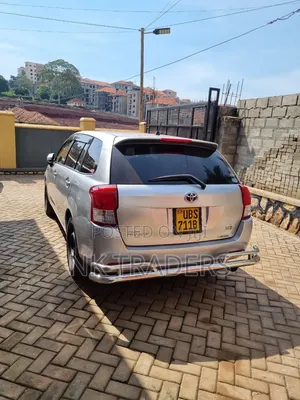 Toyota Corolla Fielder 1.5 Hybrid FWD 2013 Silver