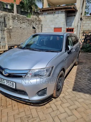 Toyota Corolla Fielder 1.5 Hybrid FWD 2013 Silver