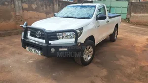 Toyota Hilux 2015 White