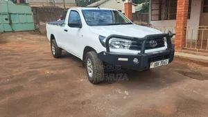 Toyota Hilux 2015 White