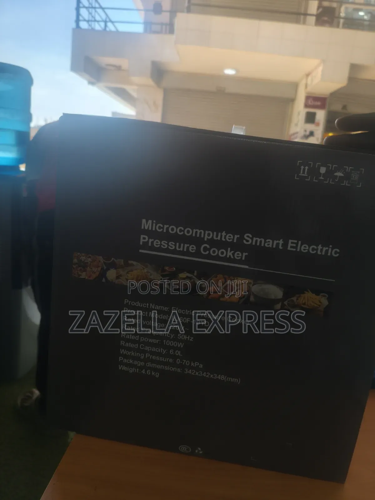 Luxtrend Microcomputer Smart Electric Pressure Cooker