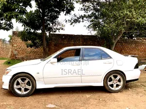Toyota Altezza 2000 White