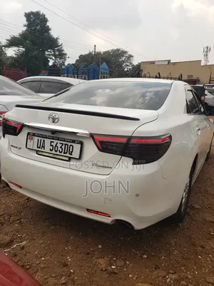 Toyota Mark X 2014 Off white
