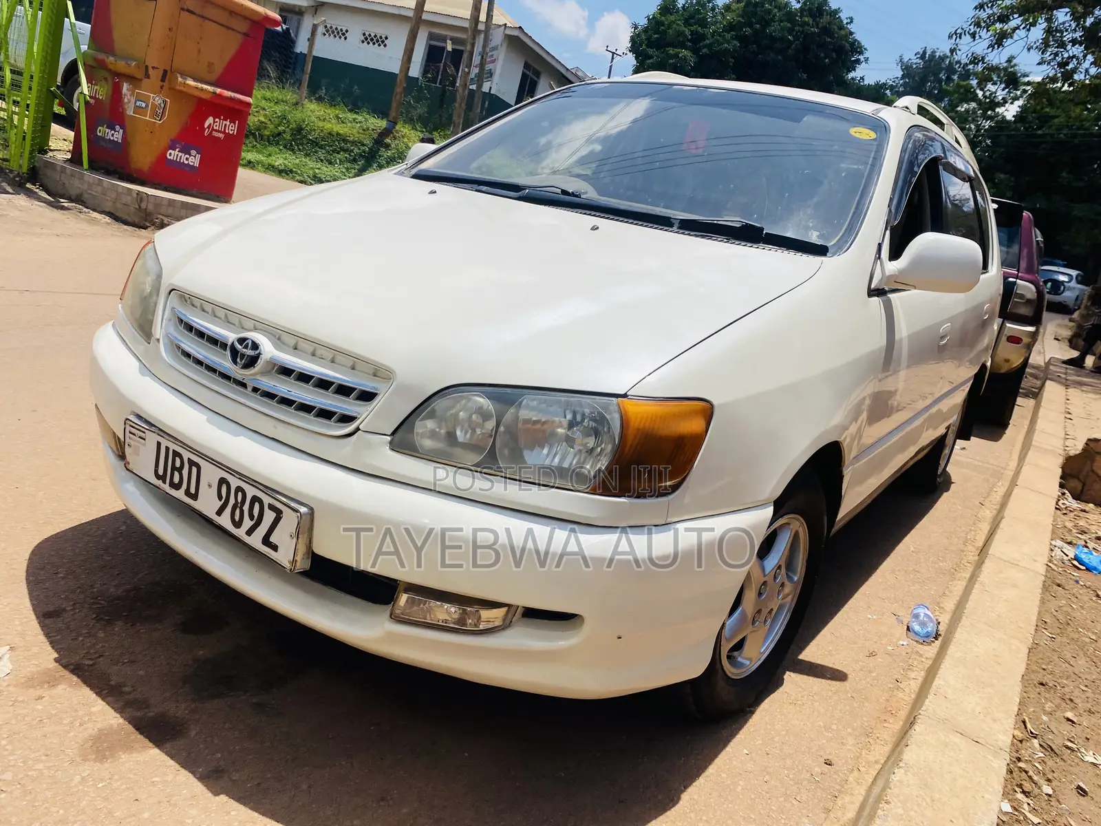 Toyota Ipsum 2000 White