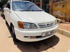 Toyota Ipsum 2000